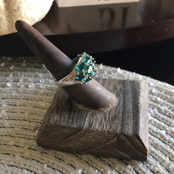 High qlty lab created aqua grn gemstone ring, 925 silver plated sz 9 & 10 avail. - Picture 4 of 7